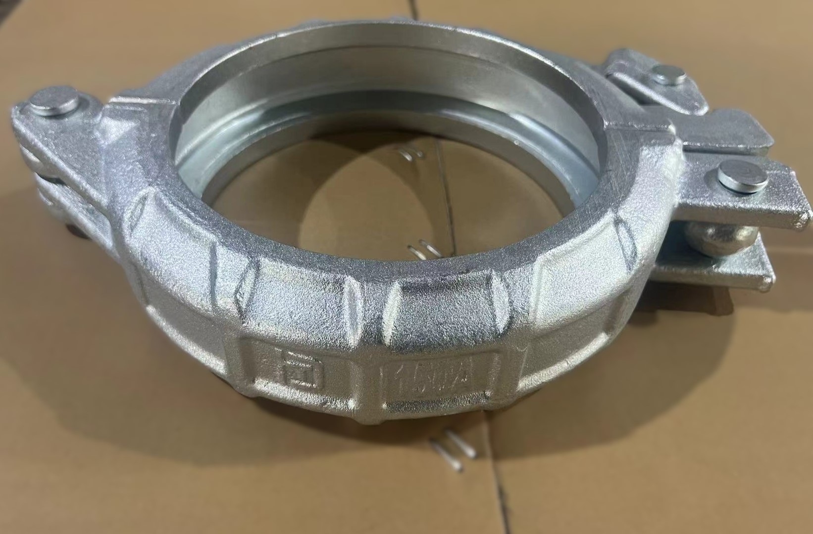 COUPLING CIFA 150DN .    DN150，CIFA 6寸可调管卡（1）